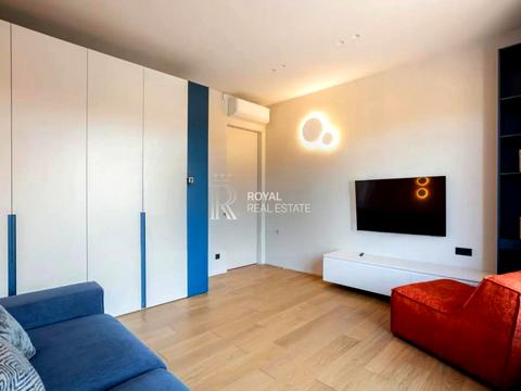 дом по адресу вул. Центральна, 1