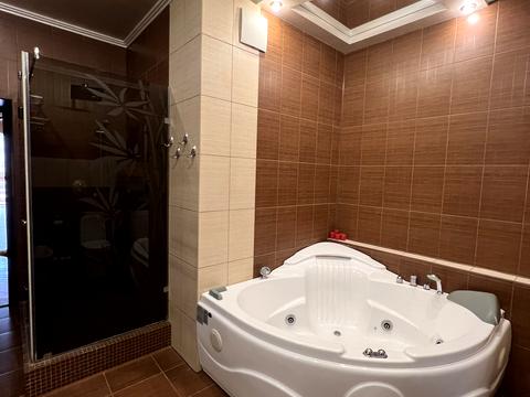 квартира по адресу Владимира Ивасюка просп. (Героїв Сталінграду), 8