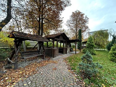 комерційна за адресою Київська вул. (107-ї Кременецької Дивізії), 39