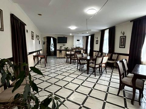 комерційна за адресою Київська вул. (107-ї Кременецької Дивізії), 39