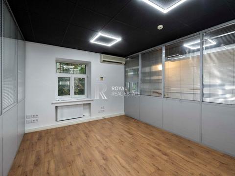 комерційна за адресою Івана Франка вул., 29