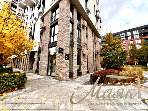 комерційна за адресою Салютна вул., 2-Б