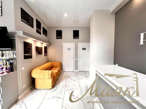 комерційна за адресою Салютна вул., 2-Б