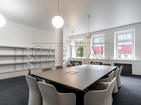 комерційна за адресою Євгена Чикаленка вул. (Пушкінська), 34