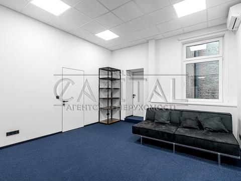 комерційна за адресою Євгена Чикаленка вул. (Пушкінська), 34