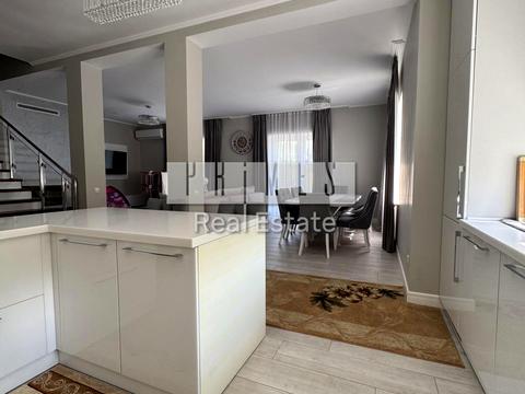 будинок за адресою Озерна вул.