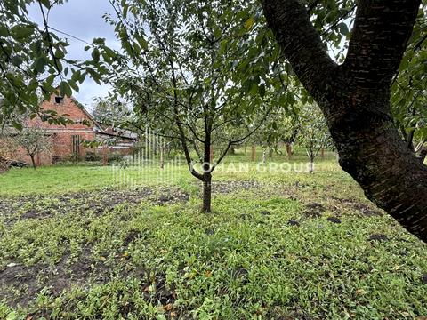 ділянка за адресою Комарова, 22