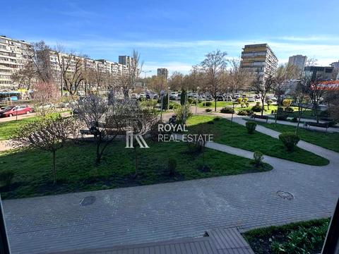 коммерческая по адресу Вышгородская ул., 45