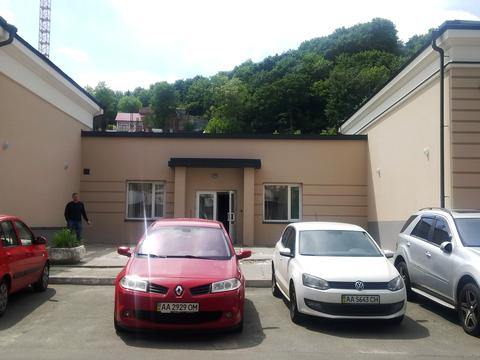 комерційна за адресою Фролівська вул., 9/11