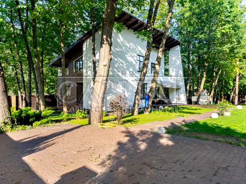 будинок за адресою Патріарха Володимира Романюка вул. (Жовтнева)