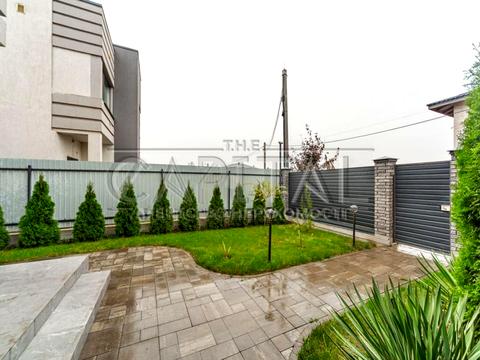 будинок за адресою Трояндова вул.