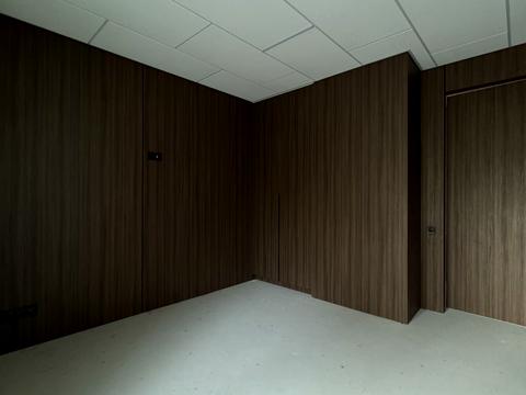 комерційна за адресою Золотоустівська вул., 25