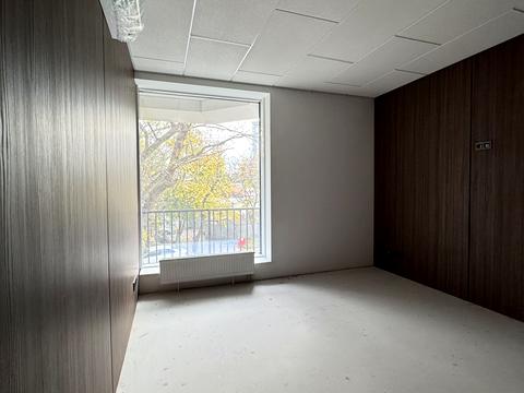 комерційна за адресою Золотоустівська вул., 25