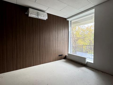 комерційна за адресою Золотоустівська вул., 25