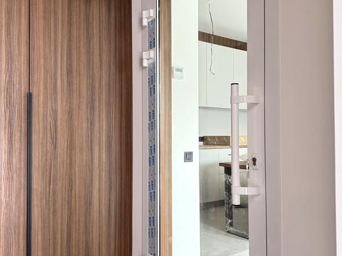 комерційна за адресою Золотоустівська вул., 25