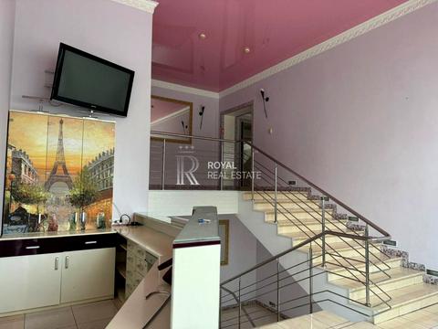 комерційна за адресою Володимира Івасюка просп. (Героїв Сталінграду), 2