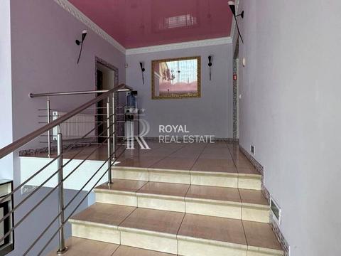 комерційна за адресою Володимира Івасюка просп. (Героїв Сталінграду), 2