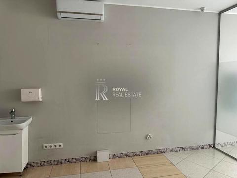 комерційна за адресою Володимира Івасюка просп. (Героїв Сталінграду), 2