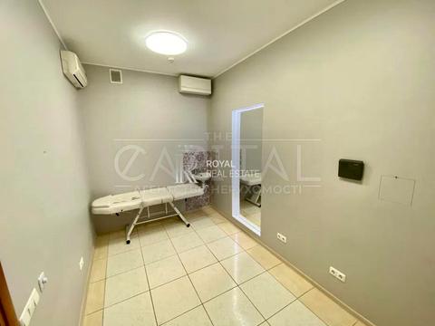 комерційна за адресою Володимира Івасюка просп. (Героїв Сталінграду), 2