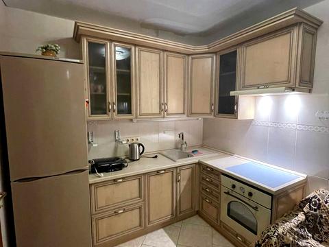 квартира за адресою Київ, Богатирська вул., 6-А