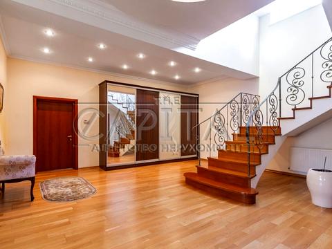 будинок за адресою Першотравнева вул.