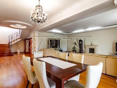 будинок за адресою Першотравнева вул.