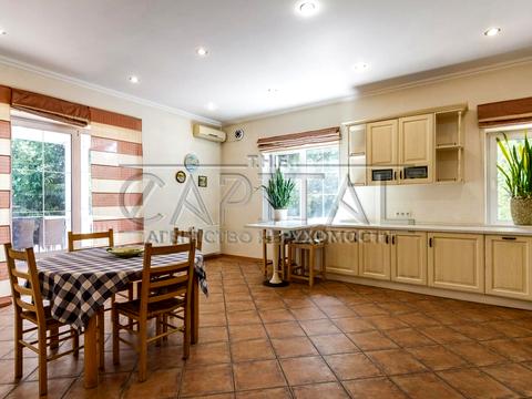 будинок за адресою Першотравнева вул.