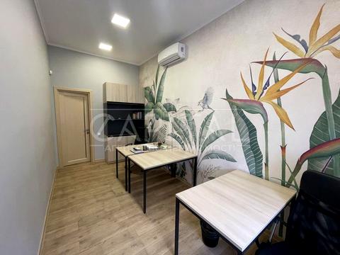 комерційна за адресою Пирогова вул., 3