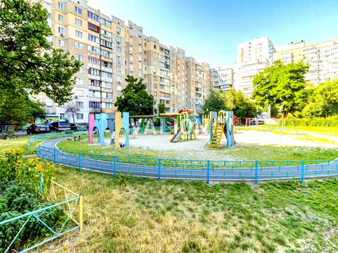 квартира за адресою Київ, Тростянецька вул., 8