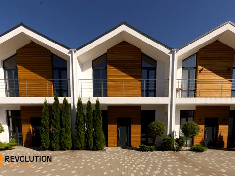 будинок за адресою с. Рожни, Пухівська, 19А