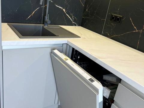 квартира за адресою Праведників Світу вул., 6