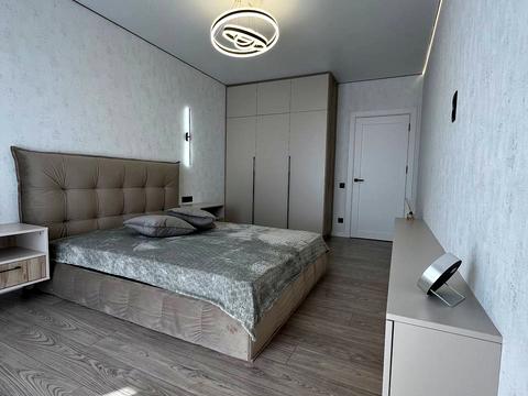 квартира за адресою Праведників Світу вул., 6