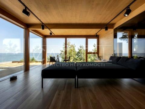 будинок за адресою Центральна