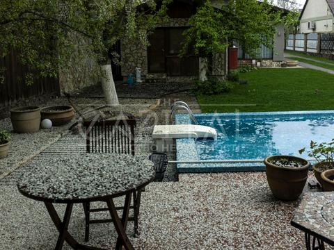 будинок за адресою Євгена Чикаленка вул. (Матросова)