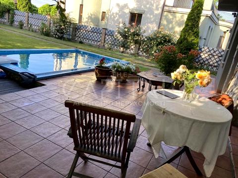 будинок за адресою Євгена Чикаленка вул. (Матросова)