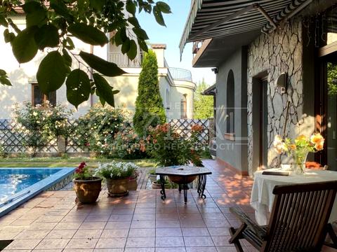 будинок за адресою Євгена Чикаленка вул. (Матросова)