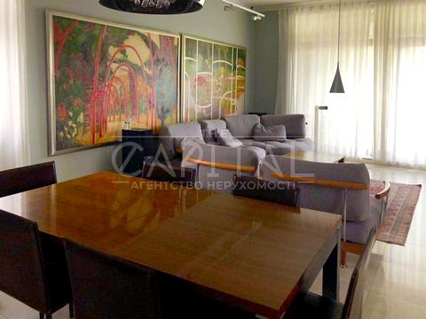 будинок за адресою Євгена Чикаленка вул. (Матросова)