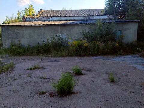 комерційна за адресою Центральна, 90