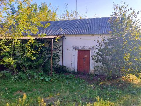 комерційна за адресою Центральна, 90