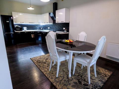 будинок за адресою Молодіжна вул.