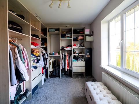 будинок за адресою Молодіжна вул.