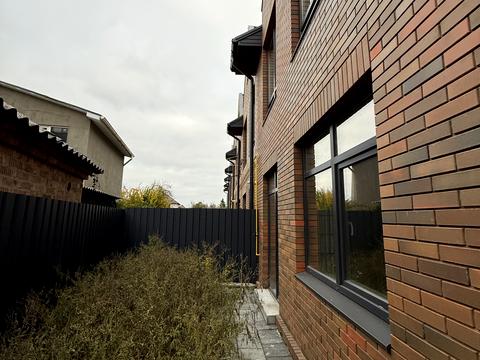 будинок за адресою Гнатюка вул.