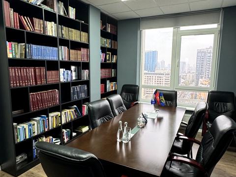 комерційна за адресою Жилянська вул., 68