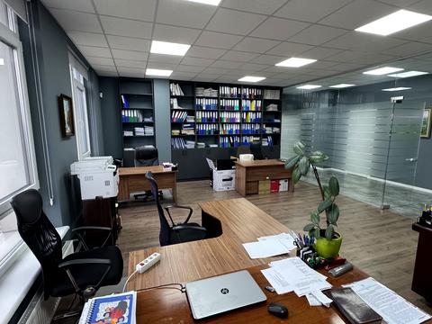 комерційна за адресою Жилянська вул., 68