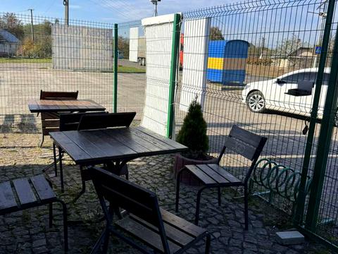 комерційна за адресою Лісова, 1