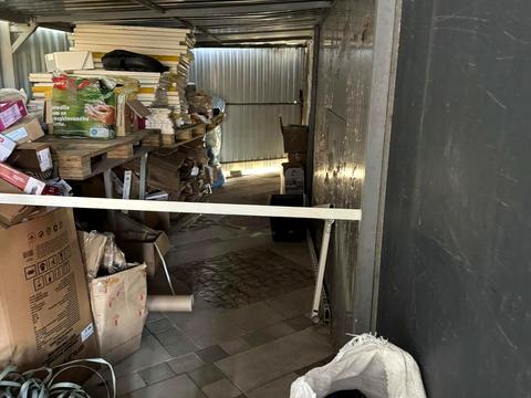 комерційна за адресою Лісова, 1