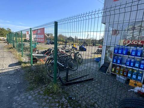 комерційна за адресою Лісова, 1