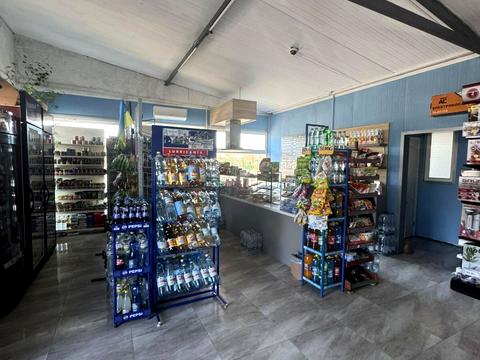 комерційна за адресою Лісова, 1