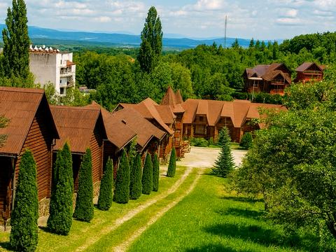 коммерческая по адресу Яблунева, 27