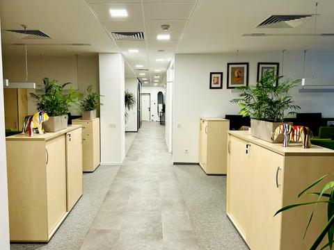 комерційна за адресою Спортивна пл., 3